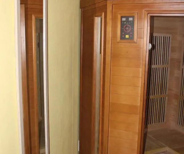 Gasthuis Ve Mlyne 3*